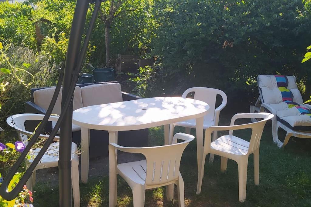 Gite Les Lilas La Genevraye Buitenkant foto
